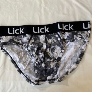 Men’s Black Gray Camo Briefs - Comfort Waistband